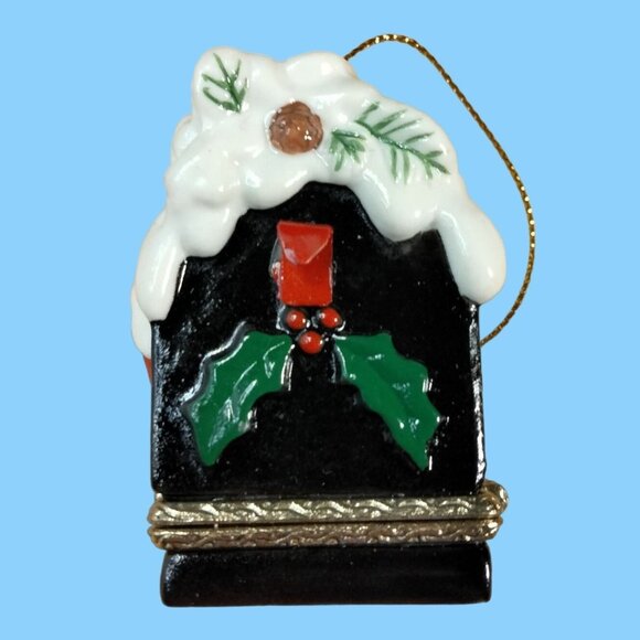 Christmas Trinket Box Red Cardinals Snow Covered Mailbox Ornament Ceramic - Picture 5 of 9